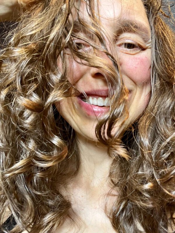 beschermen Oude tijden Antipoison Natuurlijk krullen in je haar met de scrunchie-curl-methode! - Monique van  der Vloed